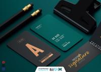 دانلود فایل لایه باز موکاپ کارت ویزیت مشکی و سبز تیره