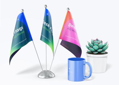 موکاپ پرچم رومیزی با سه پرچم