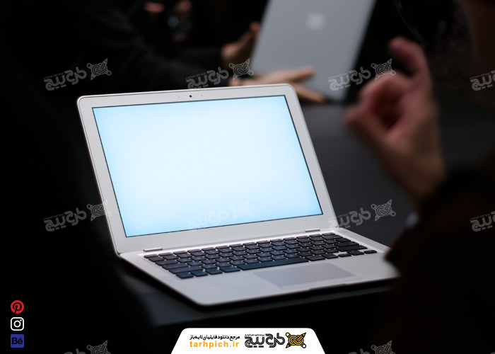 دانلود مجموع موکاپ لپتاپ نقره ای