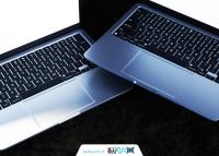 دانلود مجموعه موکاپ لپتاپ نقره ای دوتایی