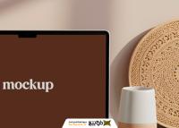 دانلود موکاپ لپتاپ روی میز کار سبز
