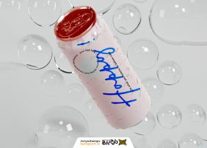 دانلود موکاپ بطری فلزی نوشیدنی معلق در کنار حباب