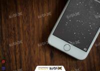 دانلود موکاپ موبایل با زمینه چوبی