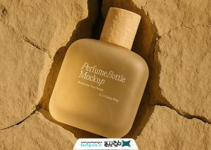 دانلود موکاپ عطر و ادکلن مات در پس زمینه کویر