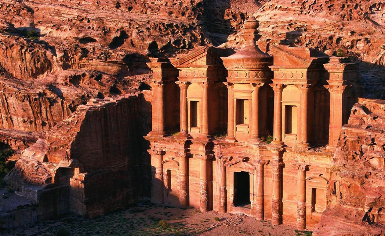 دانلود تصویر استوک بنای تاریخی پترا در جنوب اردن