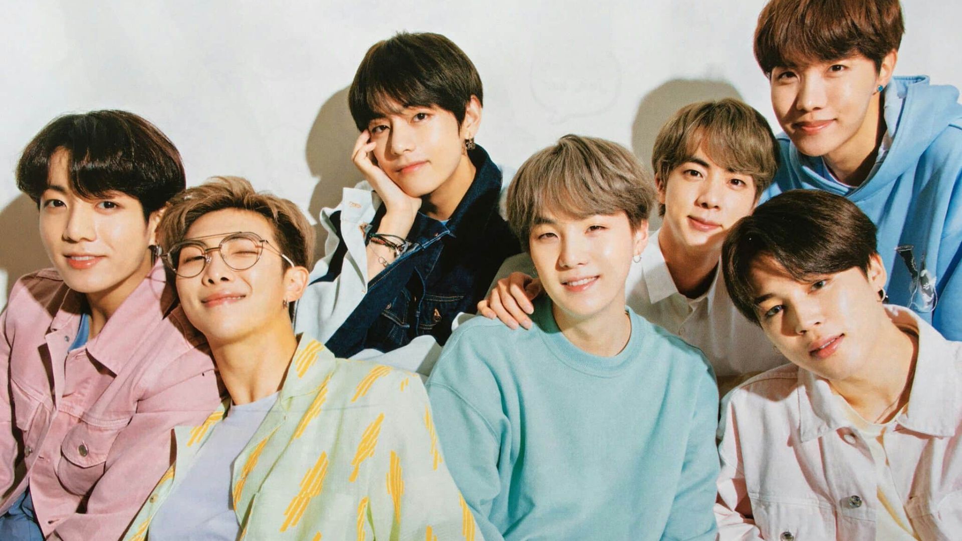 دانلود تصویر استوک گروه bts برای دسکتاپ ارمی های دو آتیشه