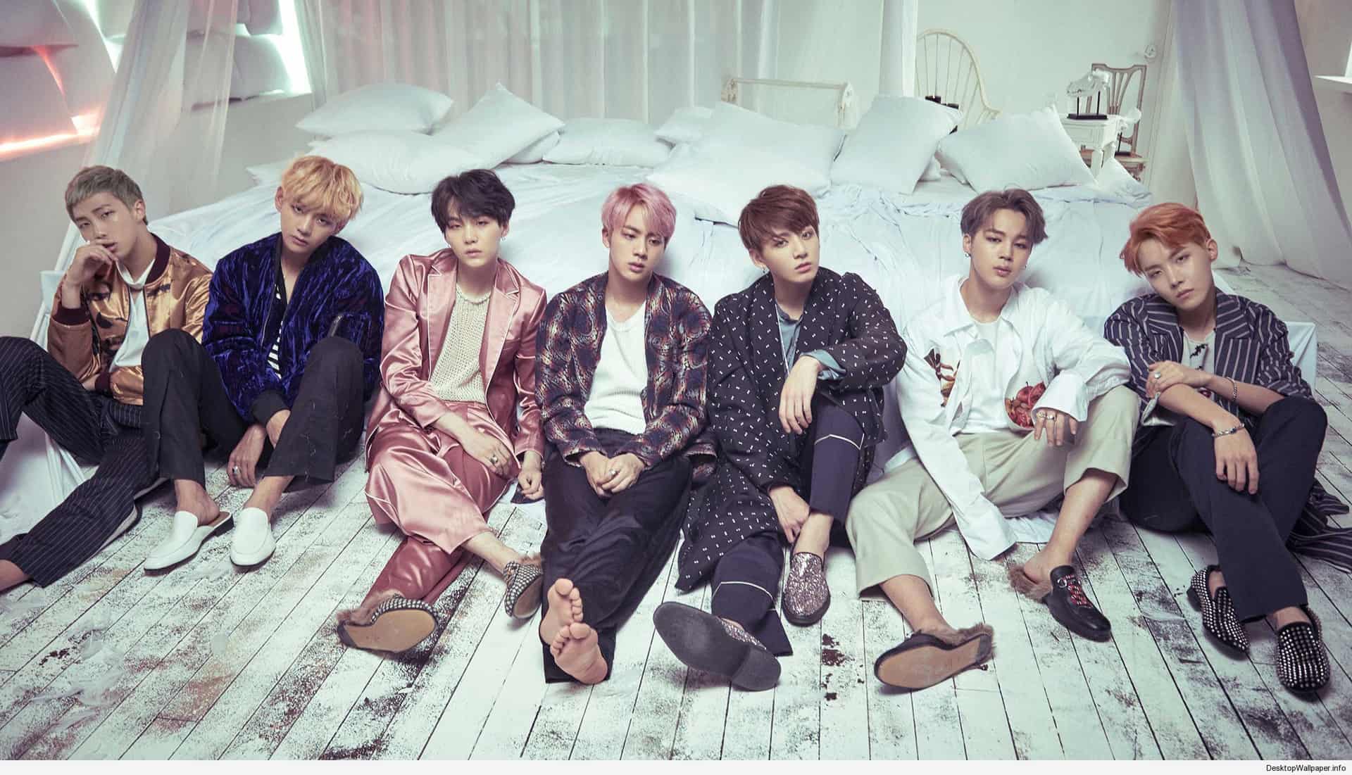 دانلود تصویر استوک گروه بی تی اس برای پروفایل شاد