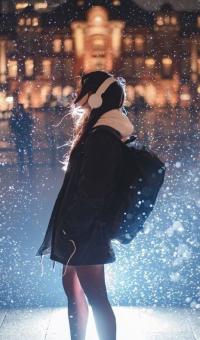 دانلود تصویر استوک پروفایل دخترونه با برف