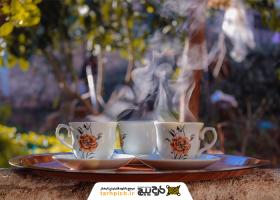 دانلود تصویر استوک 3 فنجان چینی در طبیعت