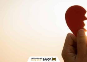 دانلود تصویر استوک پروفایل قلب شکسته قرمز