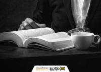 دانلود تصاویر استوک پروفایل پسرونه با کلاه و کتاب