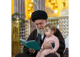 دانلود تصویر شهید خامنه ای با نوه ایشان