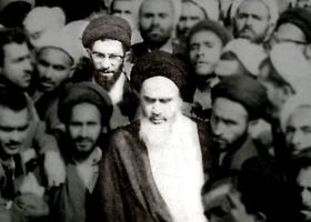 دانلود عکس قدیمی آیت الله خامنه ای در کنار امام خمینی